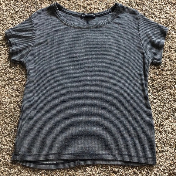 Brandy Melville Tops - brandy melville crop top
